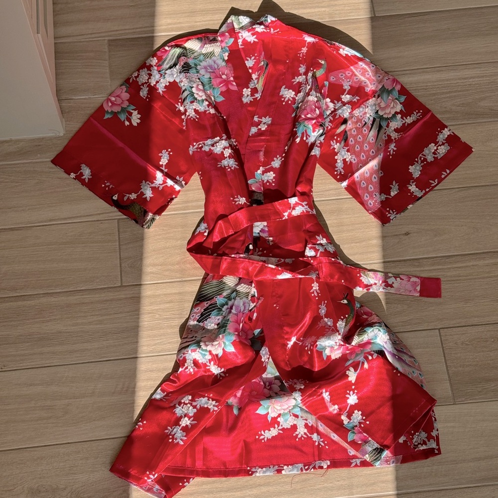 Silky satin Red Kimono Robe (M)